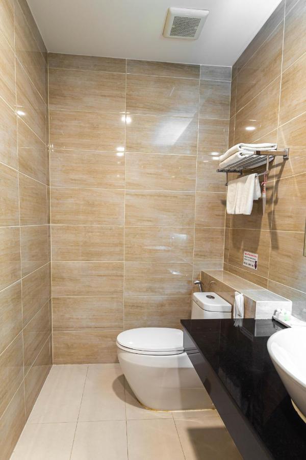 Leela Orchid Khách sạn 3*