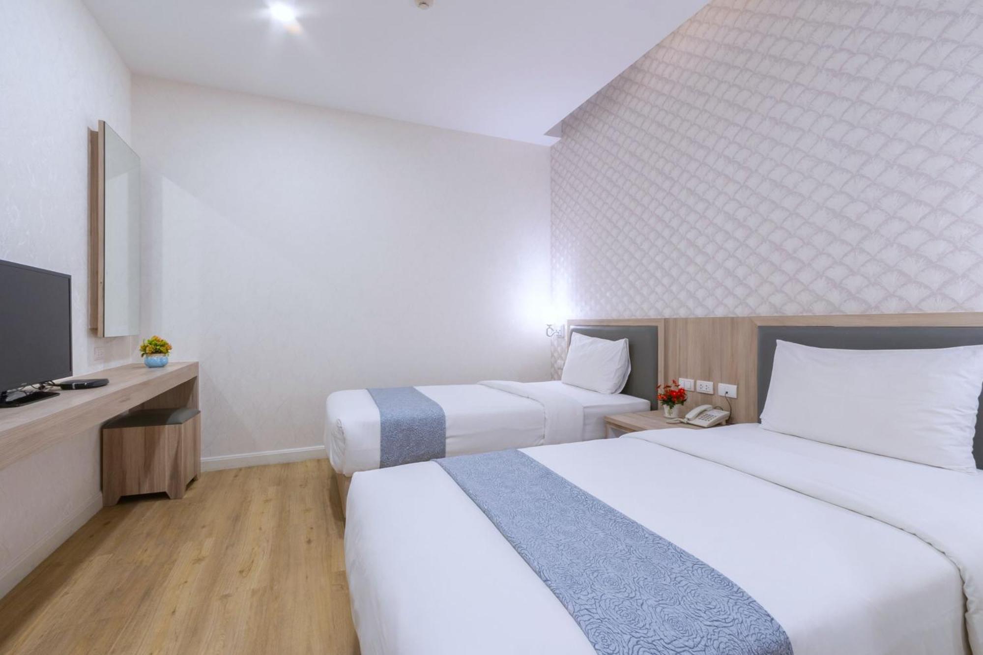 Khách sạn Leela Orchid Bangkok